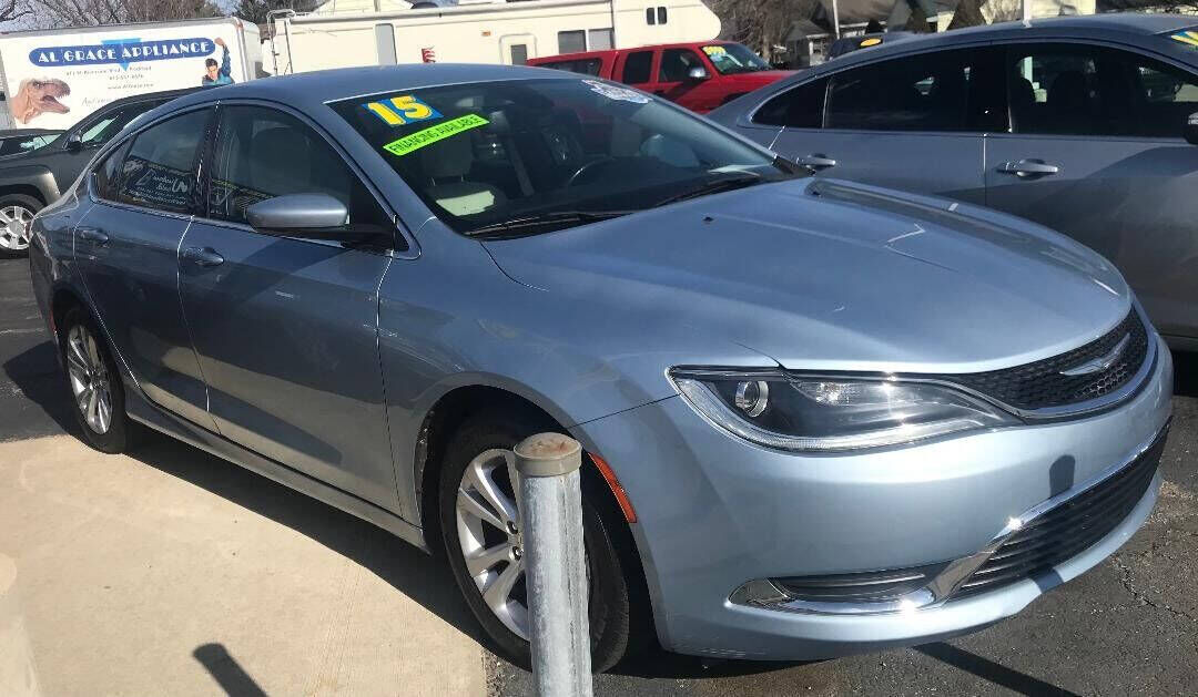 2015 CHRYSLER 200