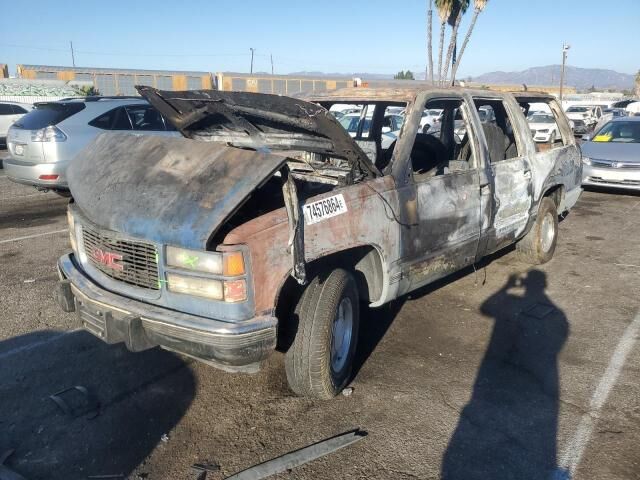 GMC Suburban