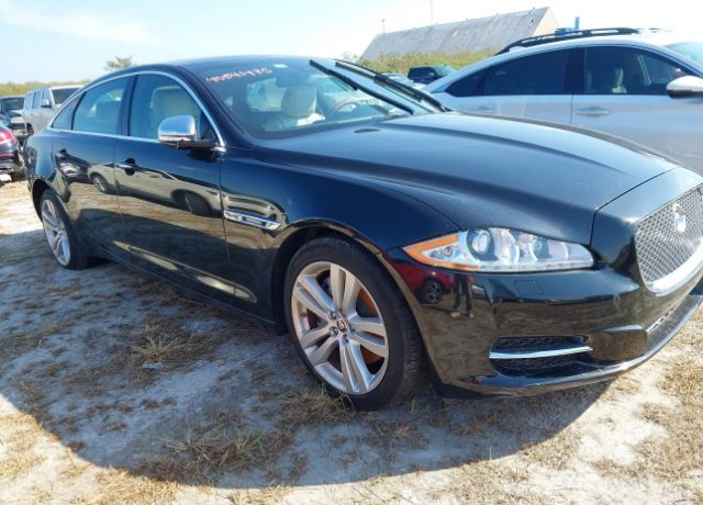 Jaguar XJ
