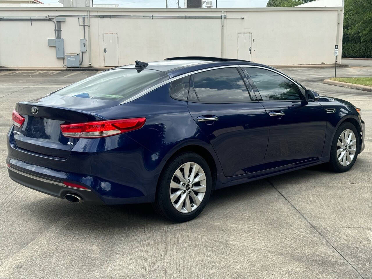 2017 KIA Optima