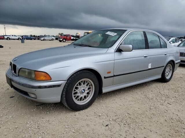 BMW 528i