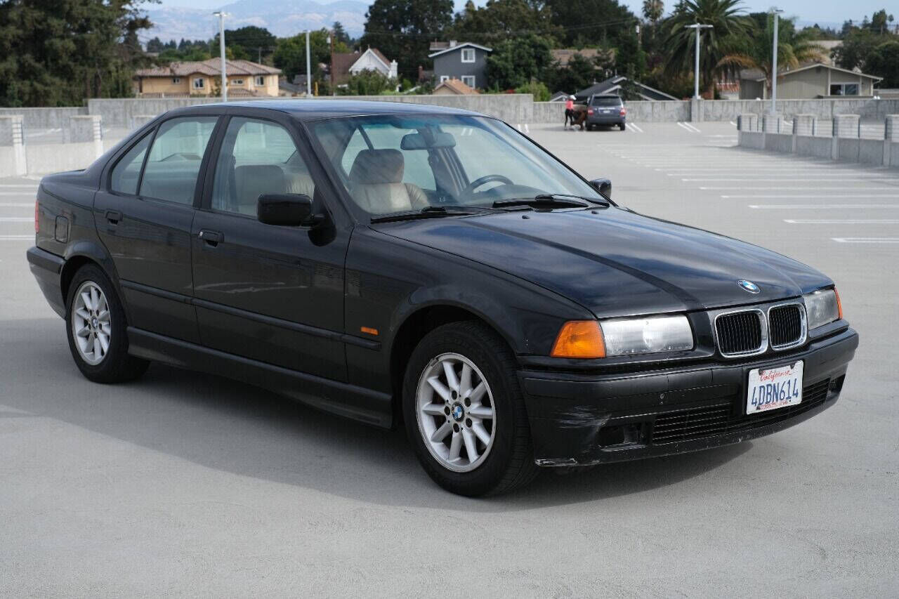 BMW 328i