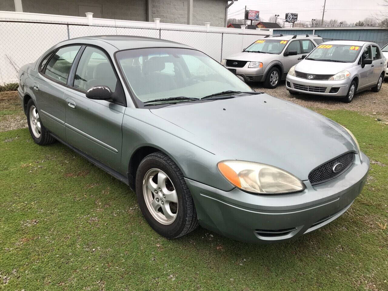 2006 FORD Taurus