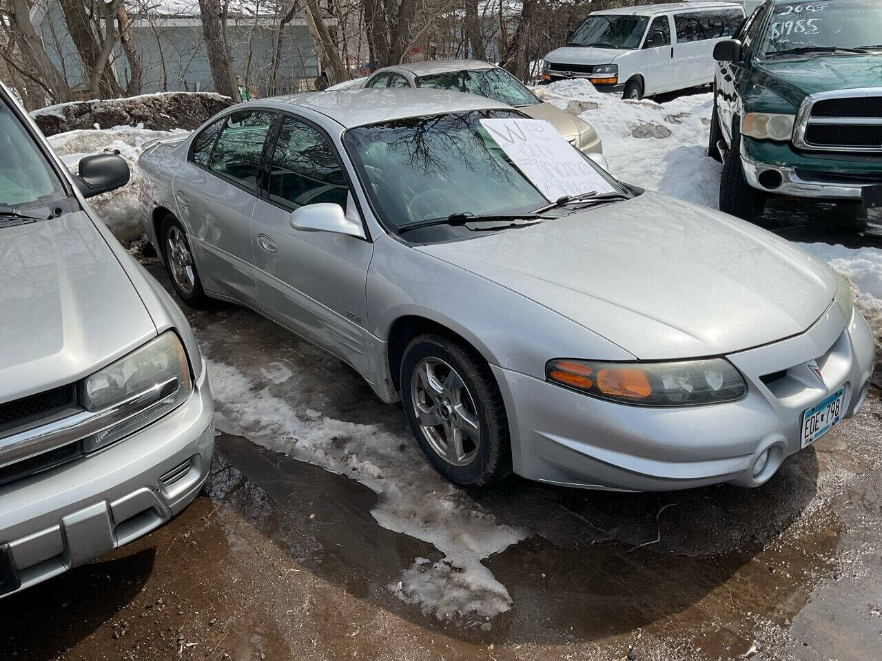 2002 PONTIAC Bonneville