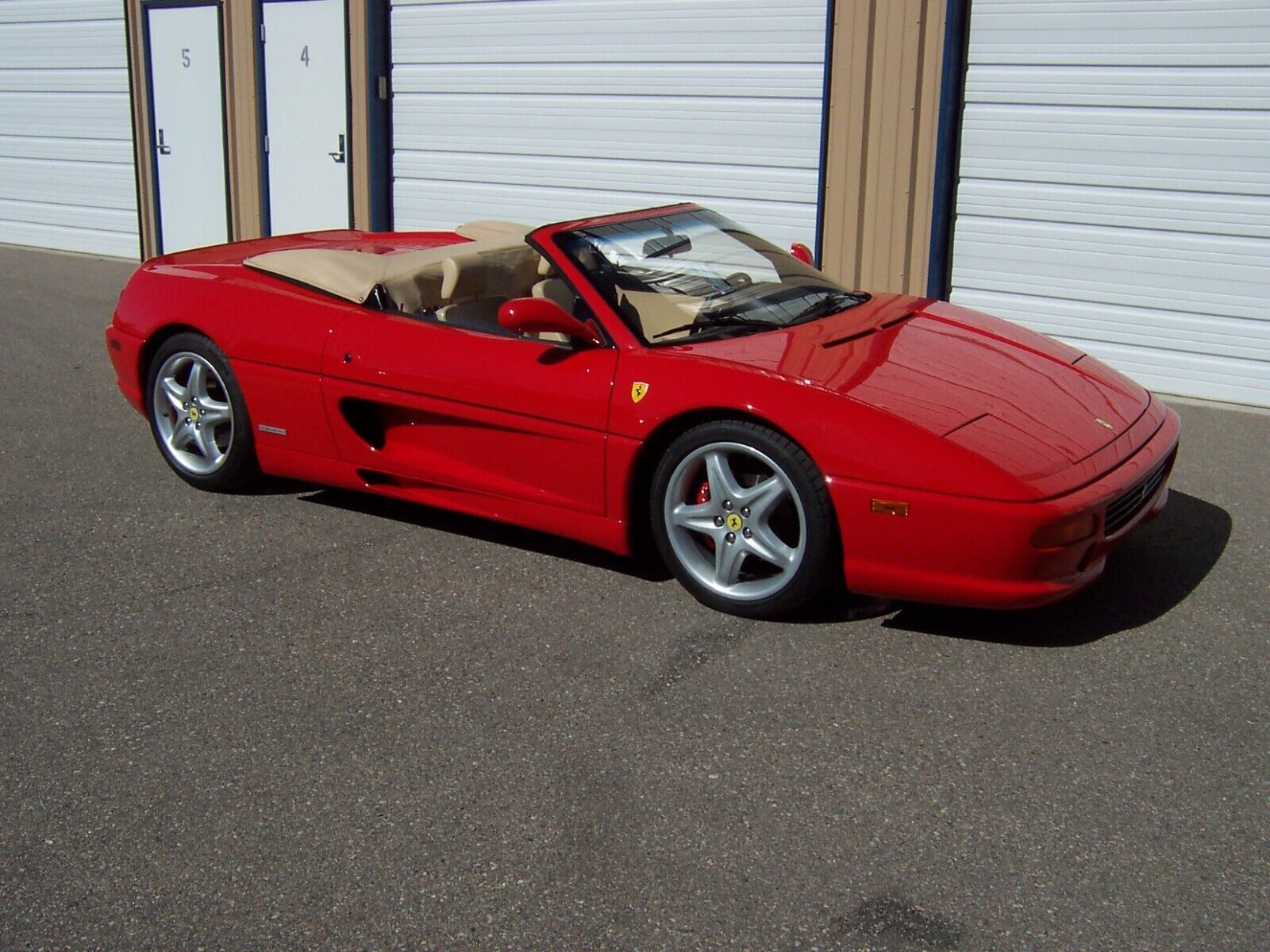 Ferrari F355