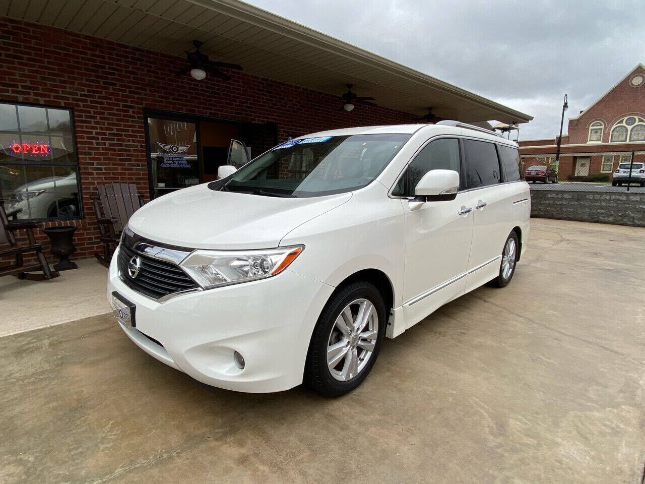 2011 NISSAN Quest