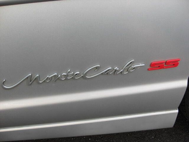 2001 CHEVROLET Monte Carlo