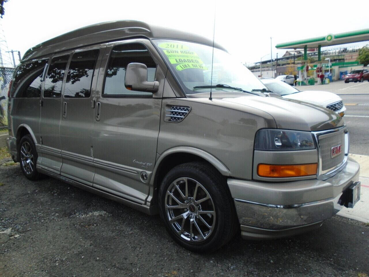 2011 GMC Savana