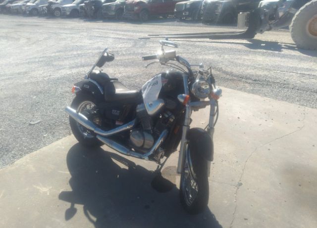 Honda VT600C (SHADOW VLX)