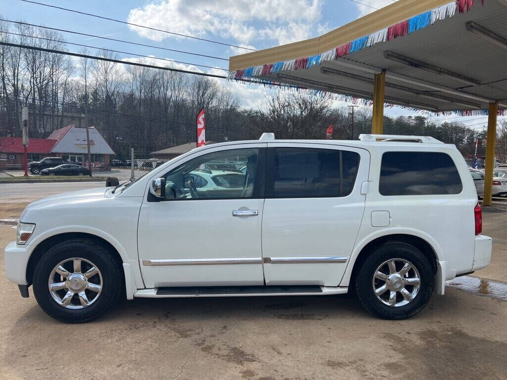 Infiniti QX56
