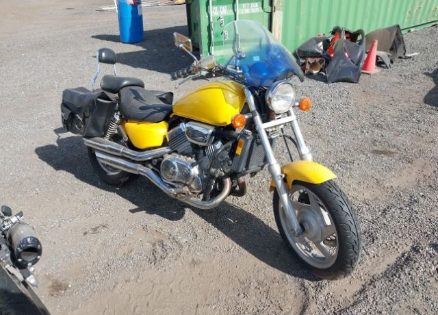 Honda VF750C (MAGNA)