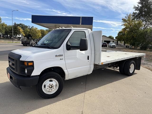 2010 FORD E-450