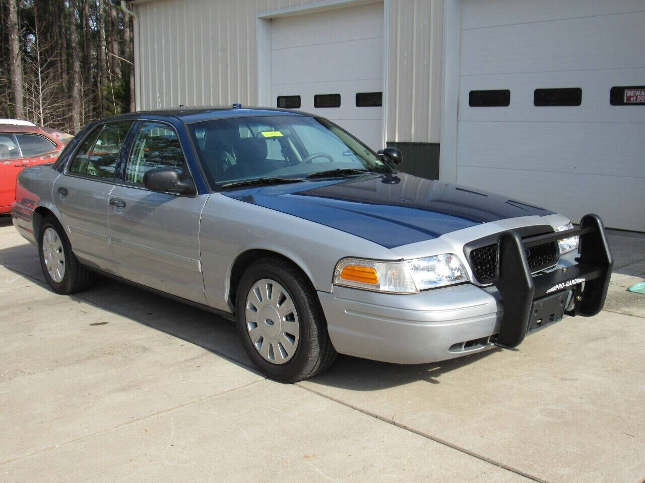 2010 FORD Crown Victoria