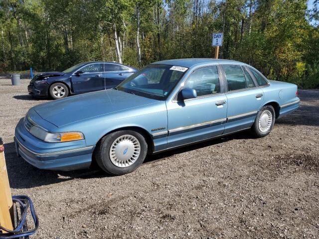 Ford Crown Victoria