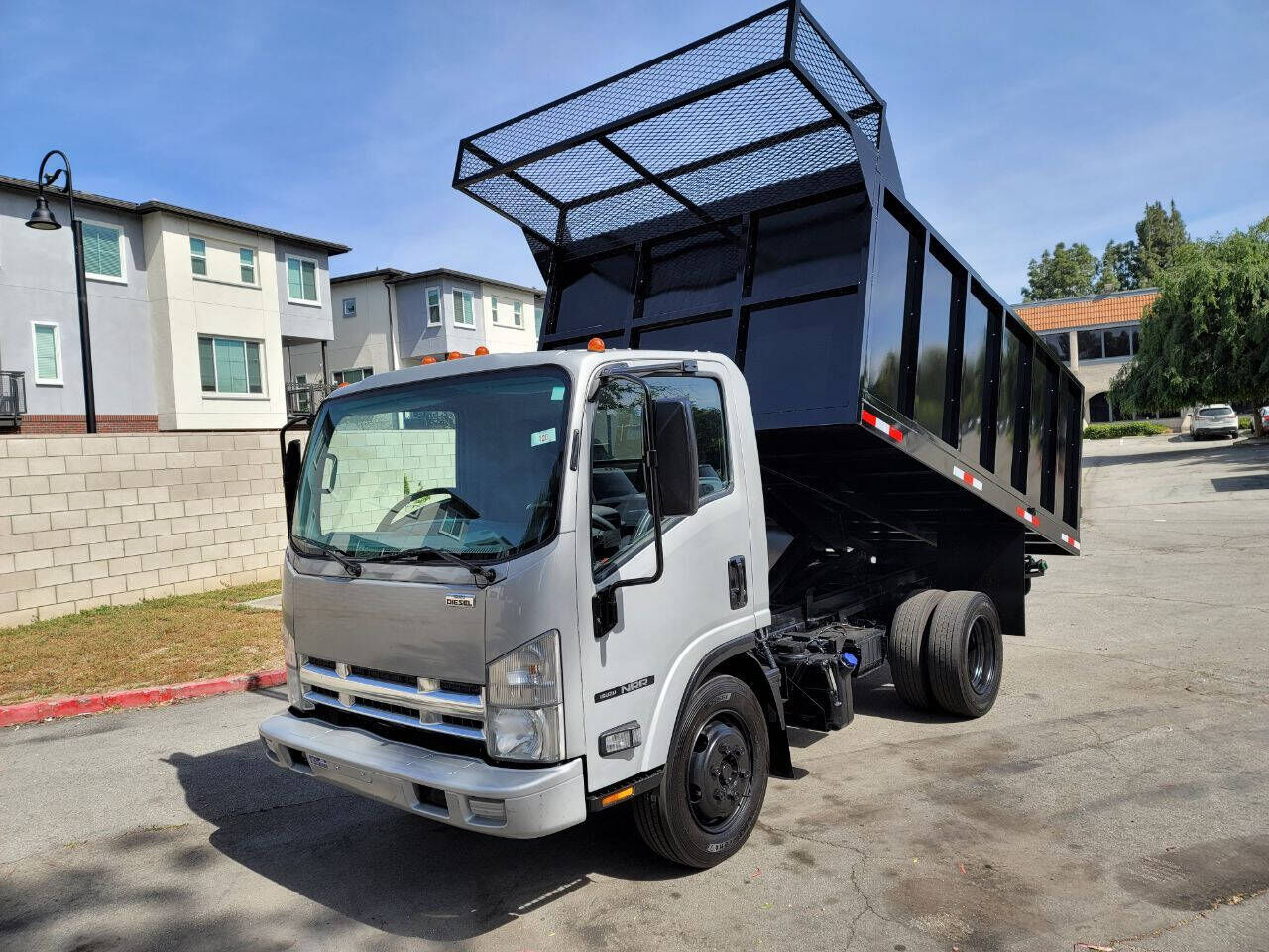 Isuzu NQR/NRR