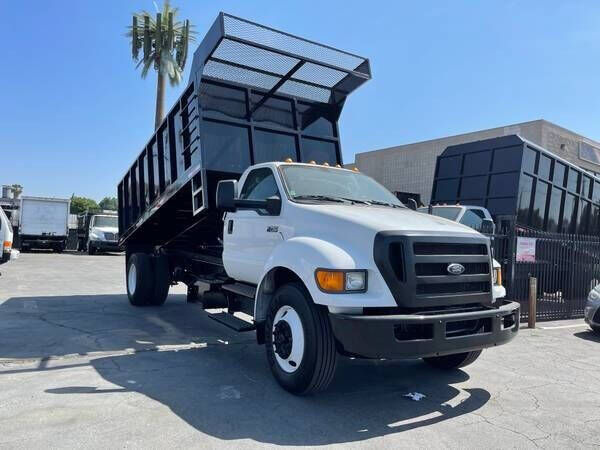 2013 FORD F-750