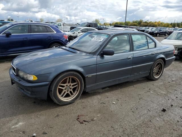 BMW 740i