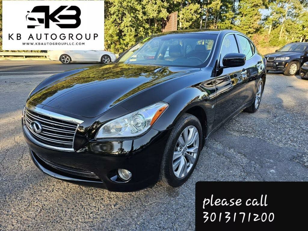 Infiniti Q70