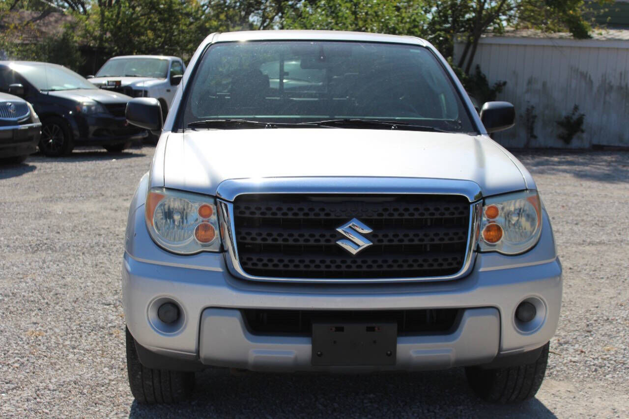 Suzuki Equator