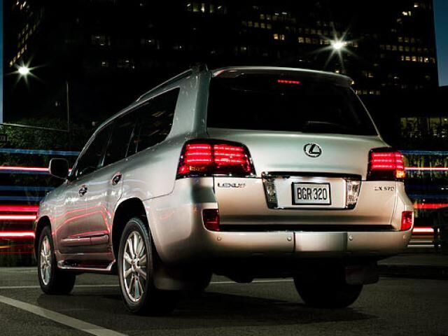 Lexus LX