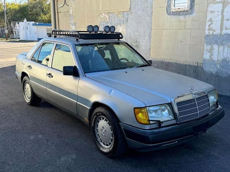 Mercedes-Benz 300