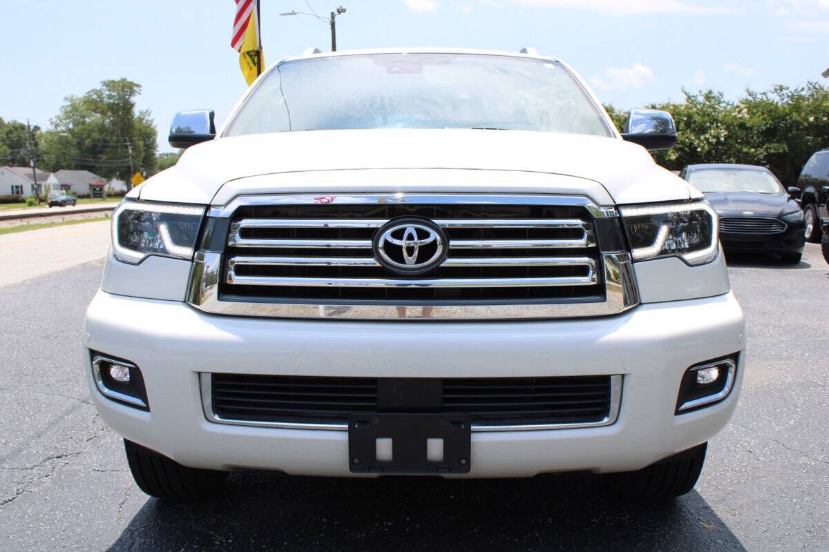 2018 TOYOTA Sequoia