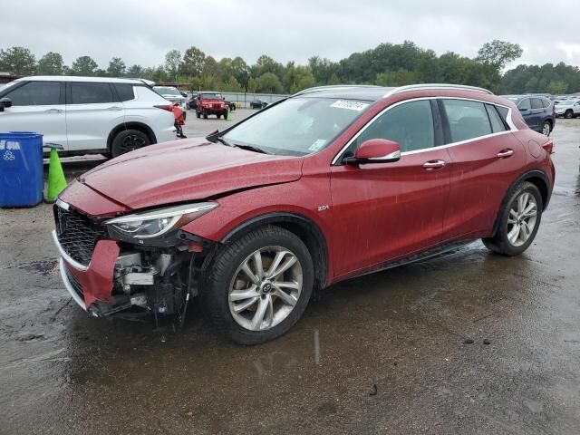 Infiniti QX30