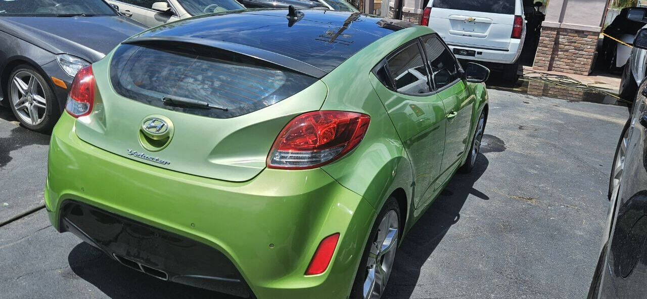 2012 HYUNDAI Veloster