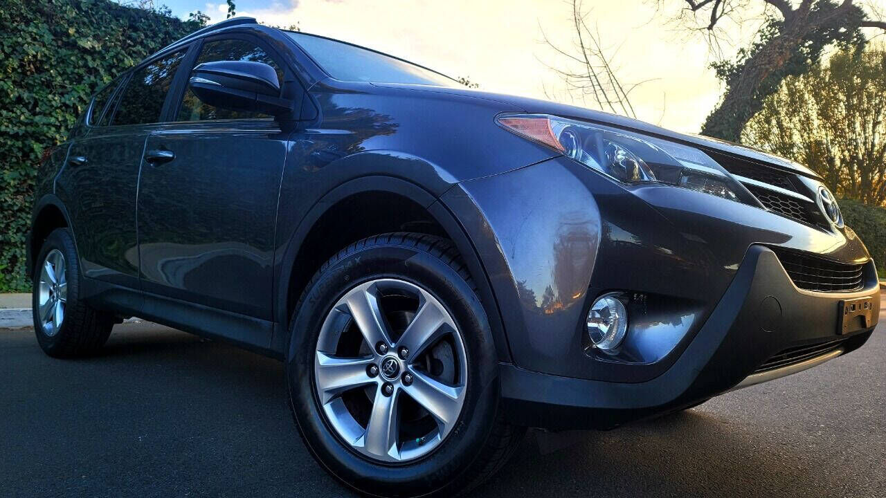 2015 TOYOTA RAV4