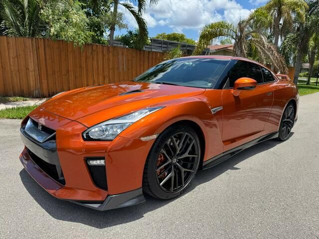 Nissan GT-R