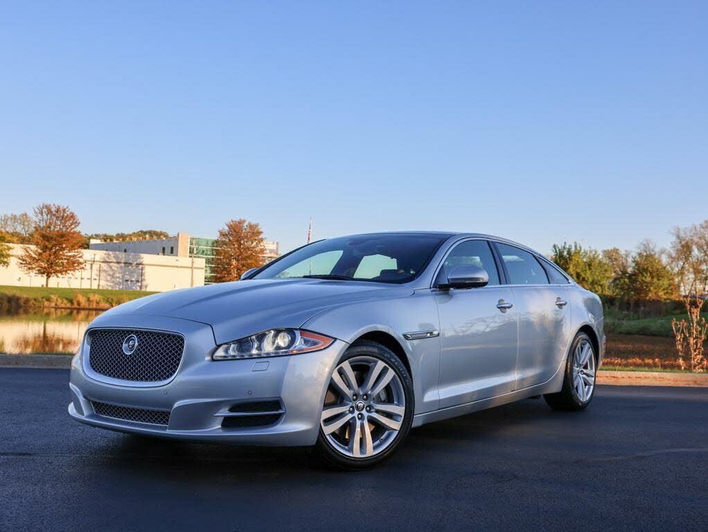 Jaguar XJ