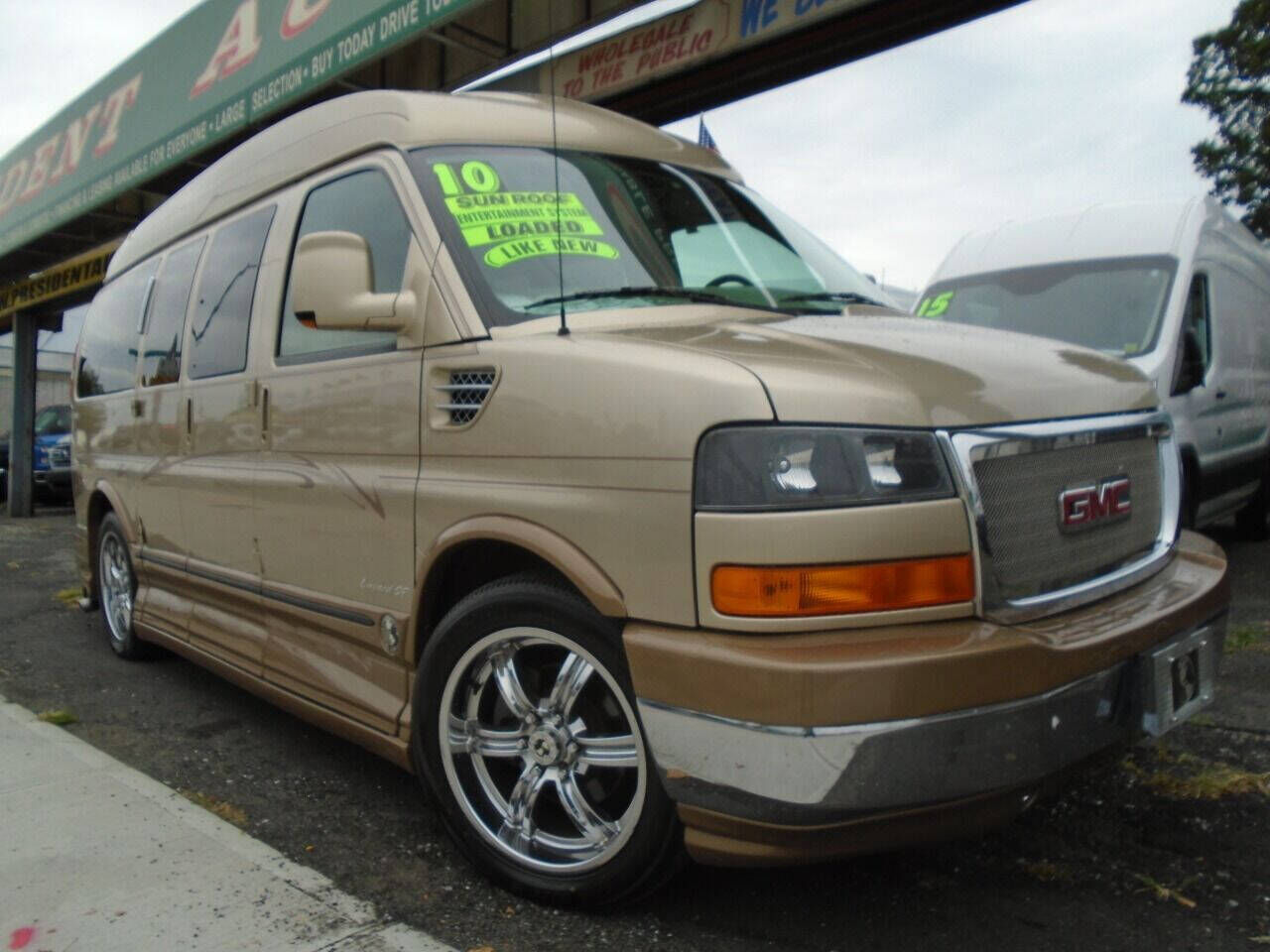 2010 GMC Savana