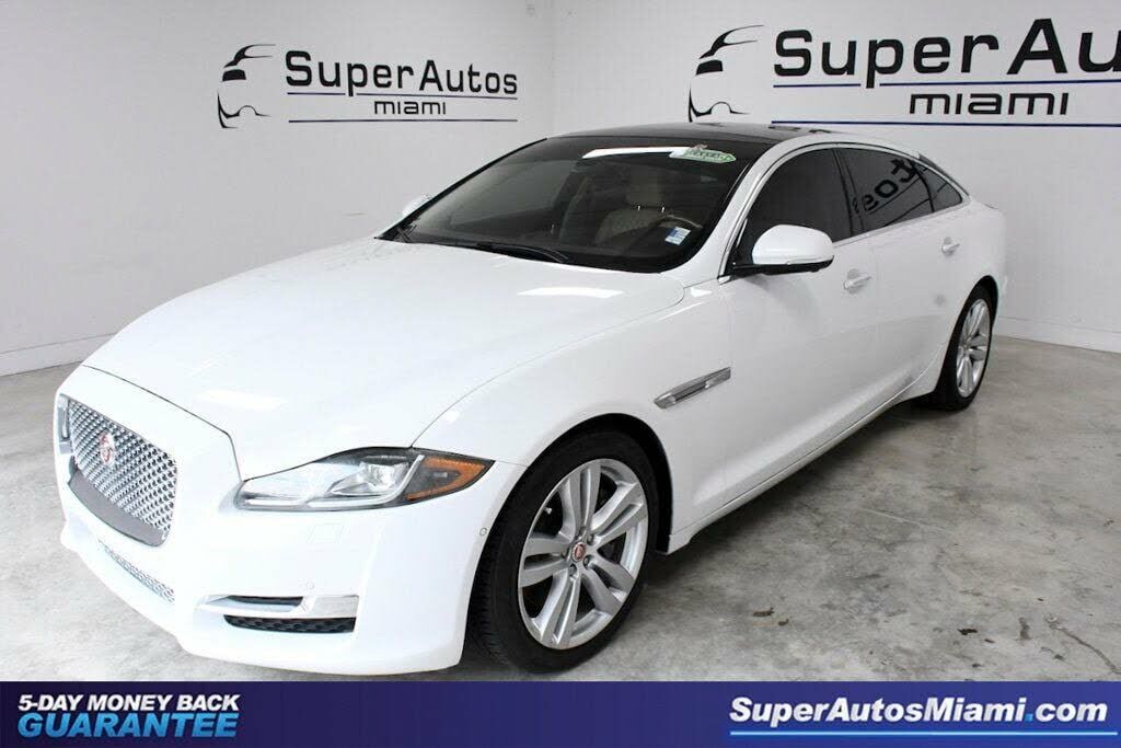 Jaguar XJ