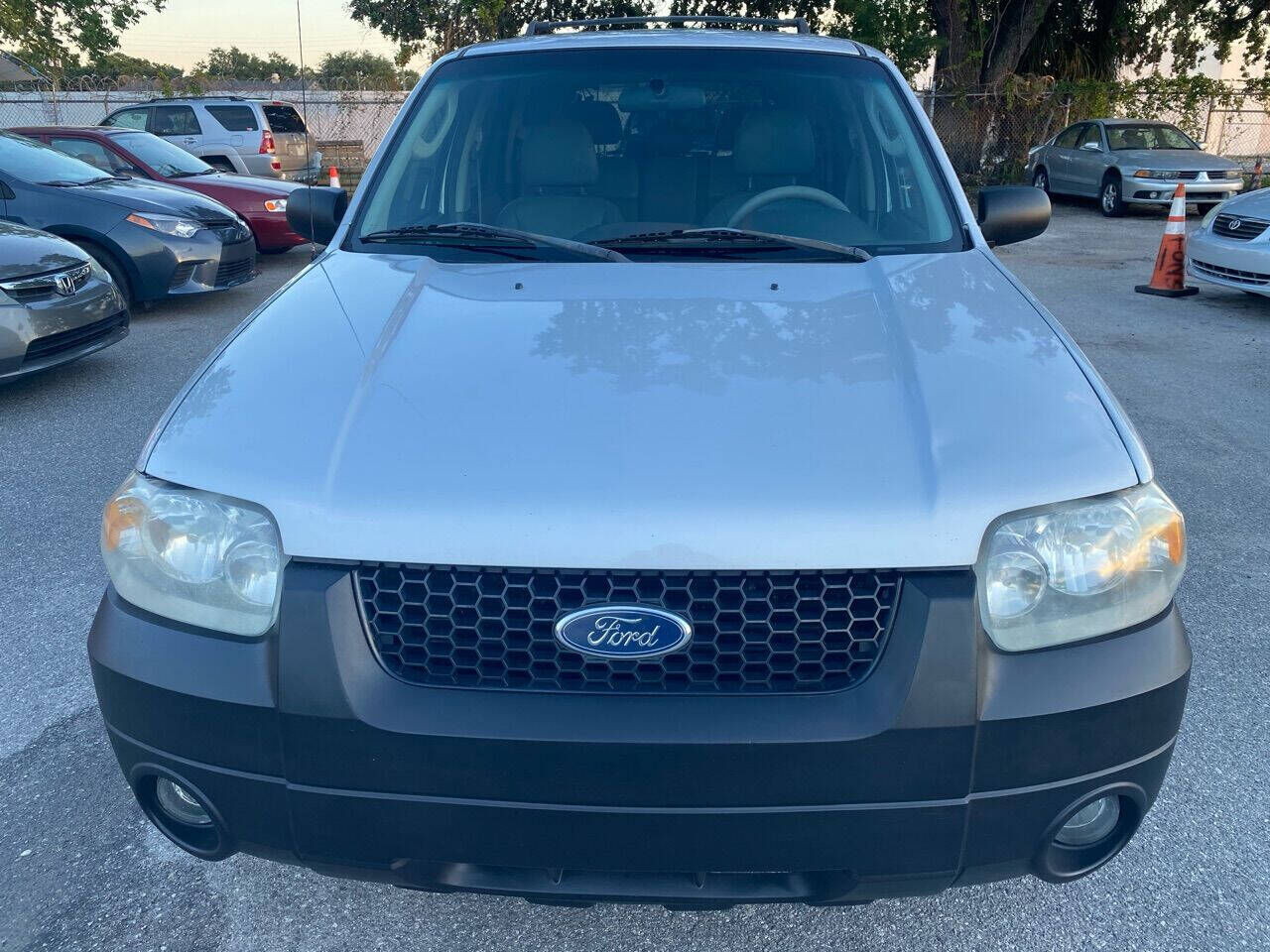 2005 FORD Escape