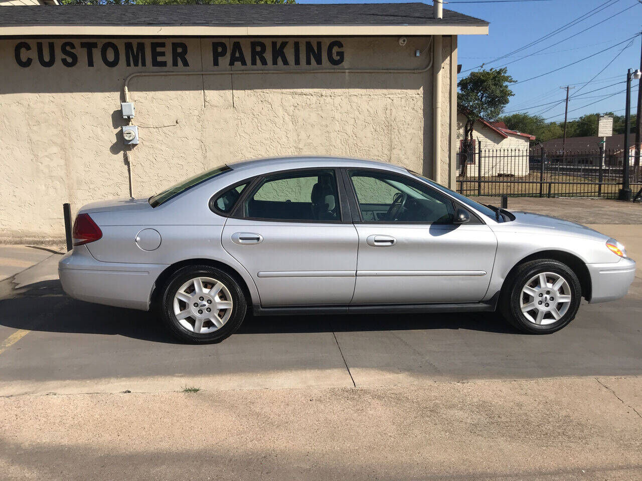 2005 FORD Taurus