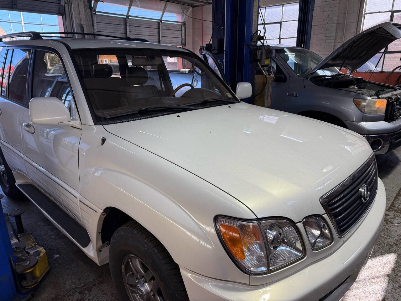 Lexus LX