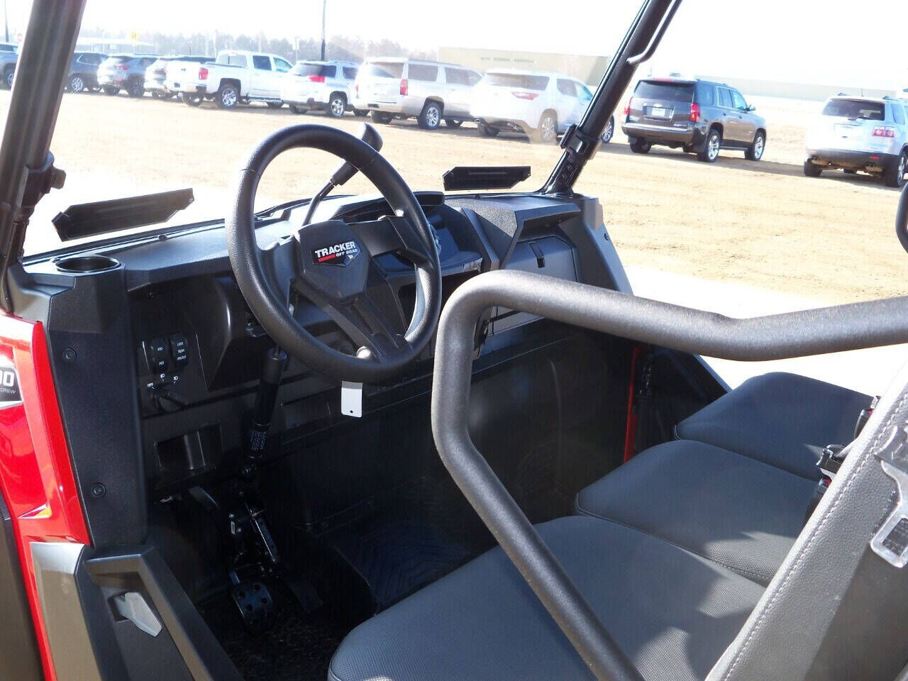 2023 TRACKER Tracker