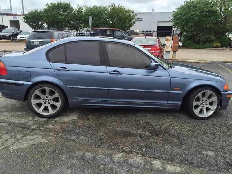 BMW 323i