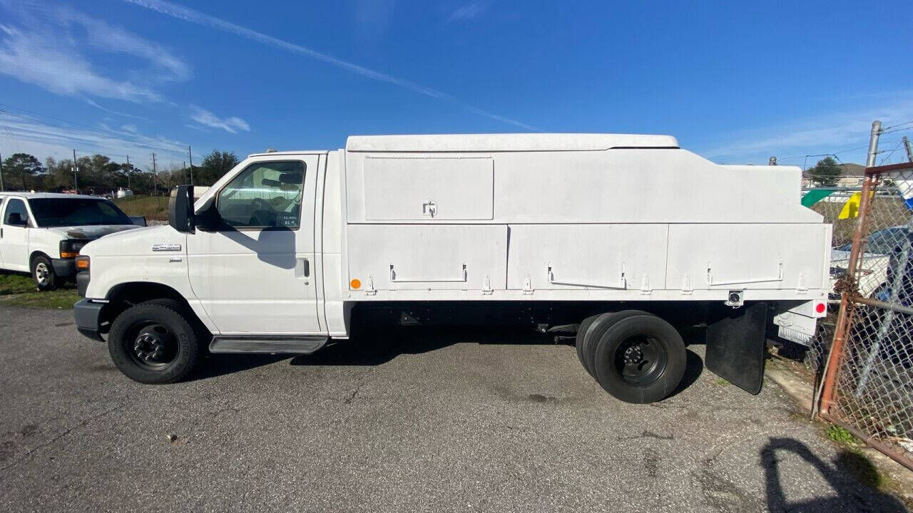 2012 FORD E-450
