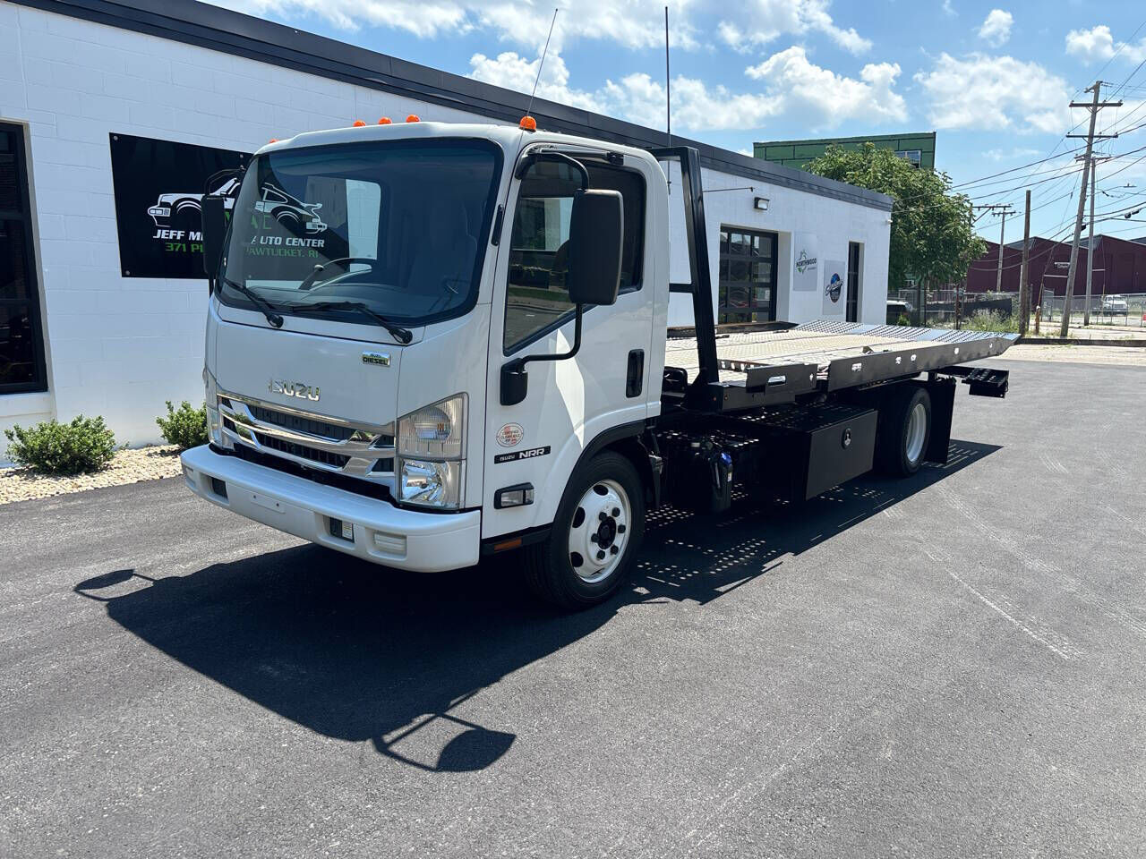 2020 ISUZU NRR
