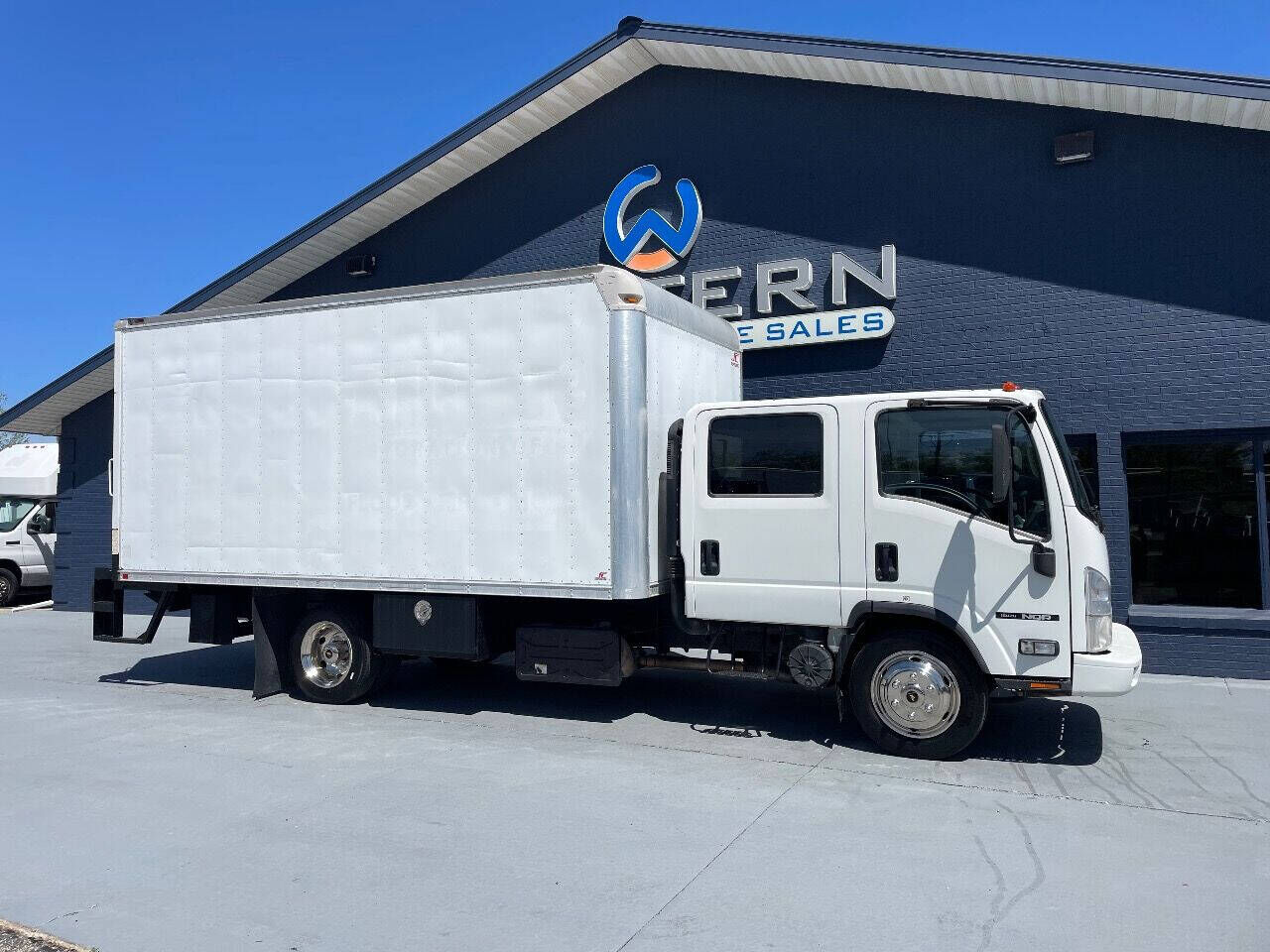 Isuzu NQR/NRR