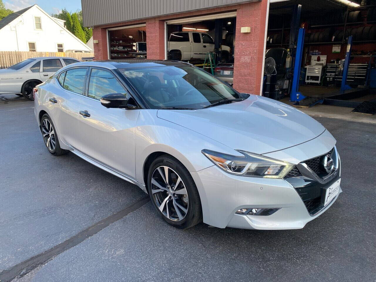 2018 NISSAN Maxima