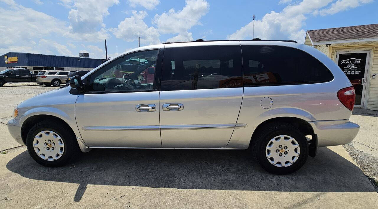 2002 CHRYSLER Town and Country