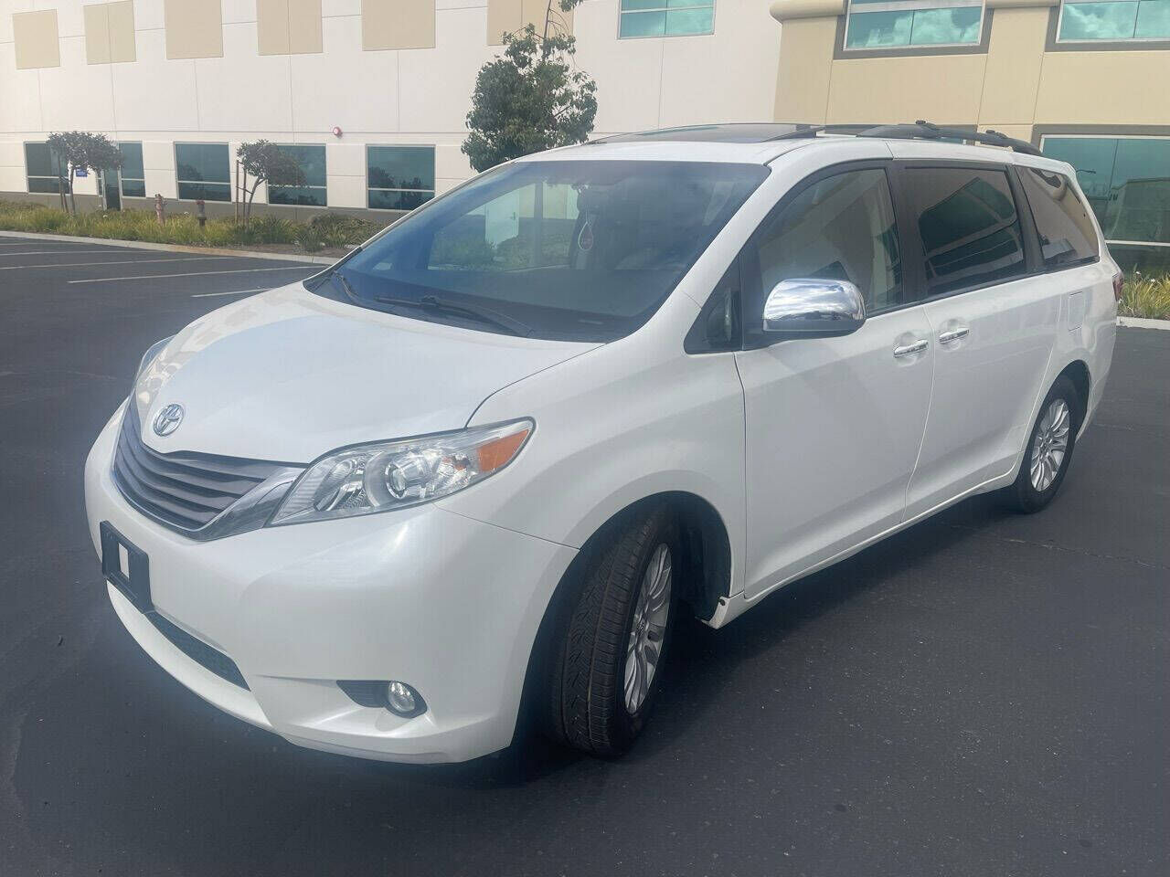 2016 TOYOTA Sienna