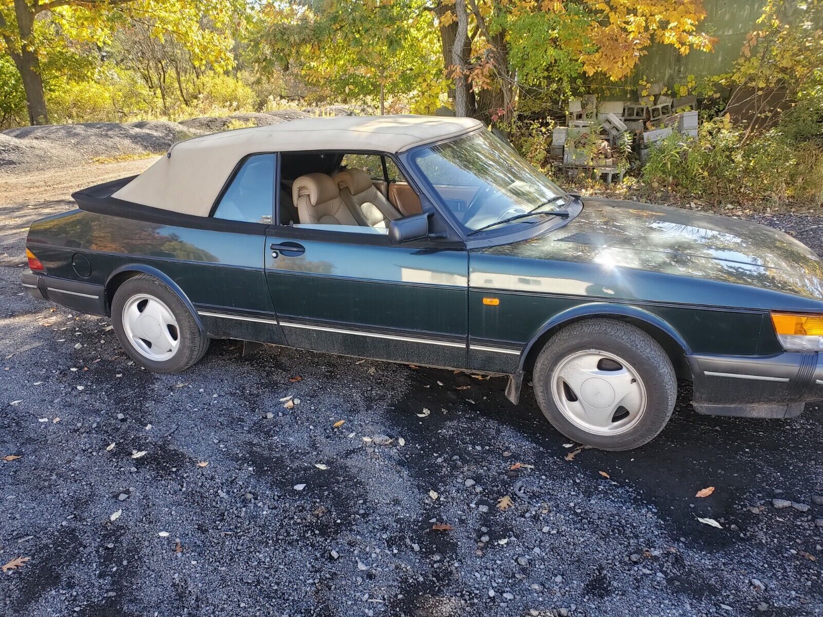 Saab 900