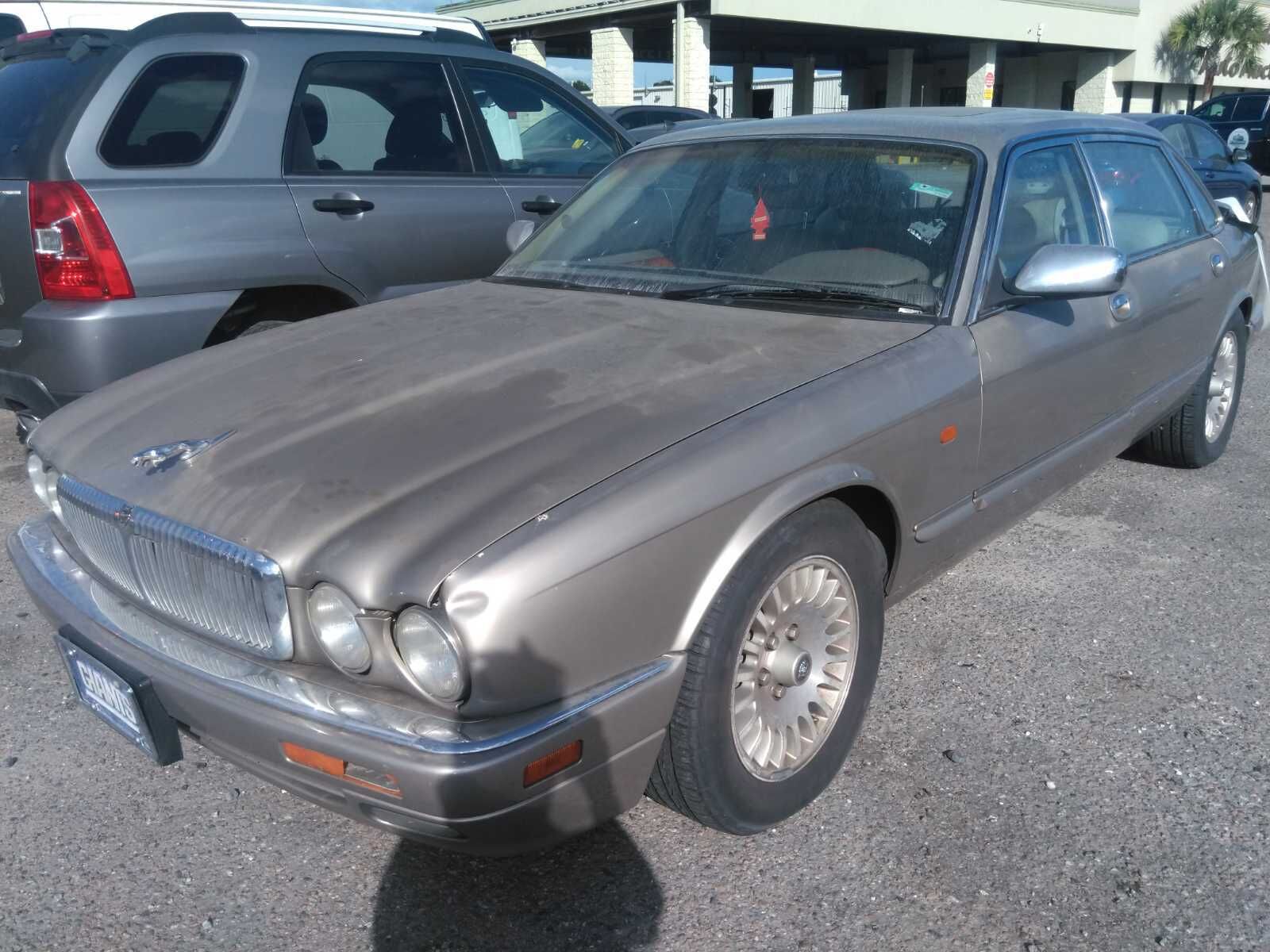 Jaguar Vanden Plas