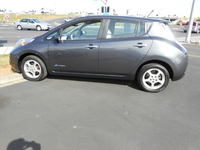 2013 NISSAN Leaf