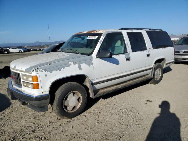GMC Suburban