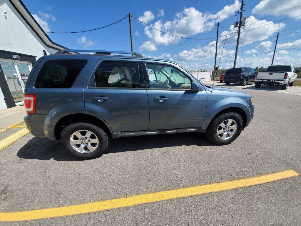 2011 FORD Escape