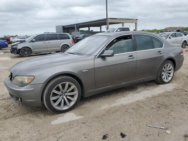BMW 750i